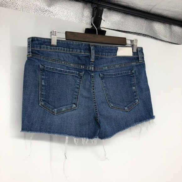 The Castings Aritzia raw  hem denim shorts 32 - Picture 3 of 13